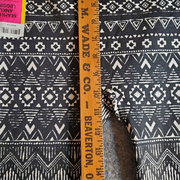 NOBO no boundaries ankle leggings size large 11 13 Black White Geometrical print - Picture 9 of 12
